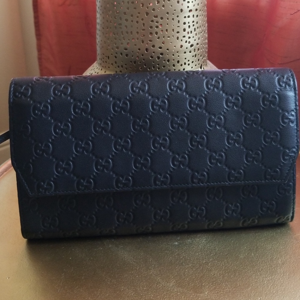 Authentic Gucci Voyager  clutch